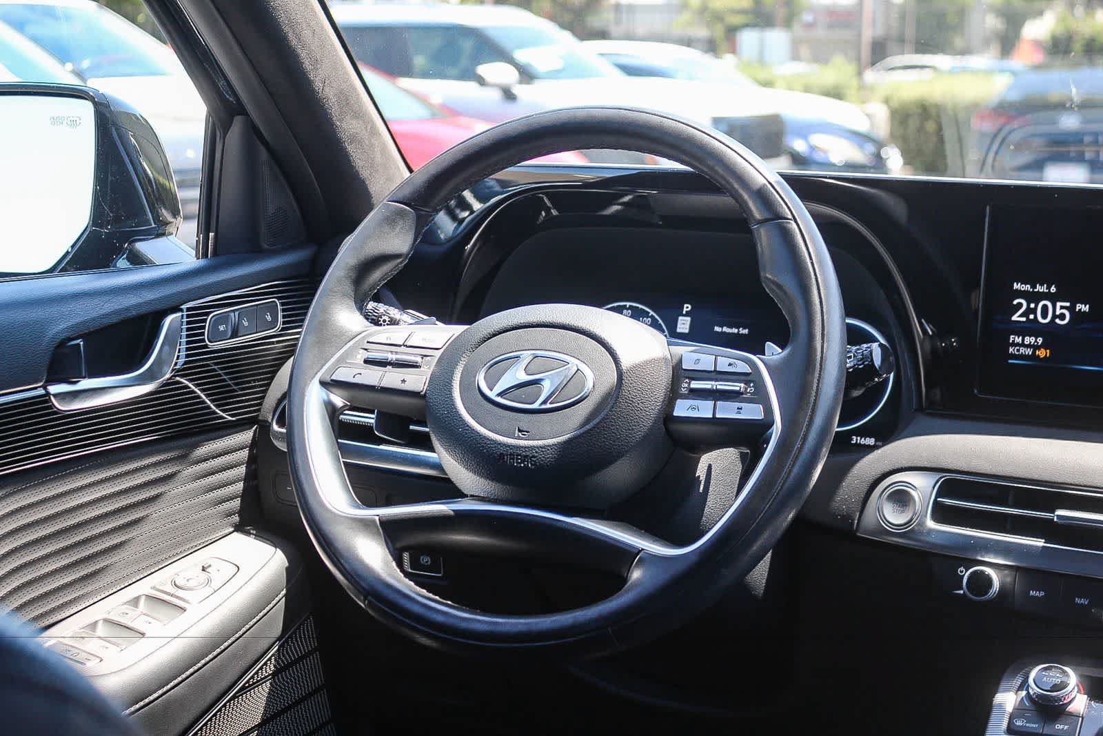 Used 2023 Hyundai Palisade Calligraphy w/ Cargo Package FWD image 19