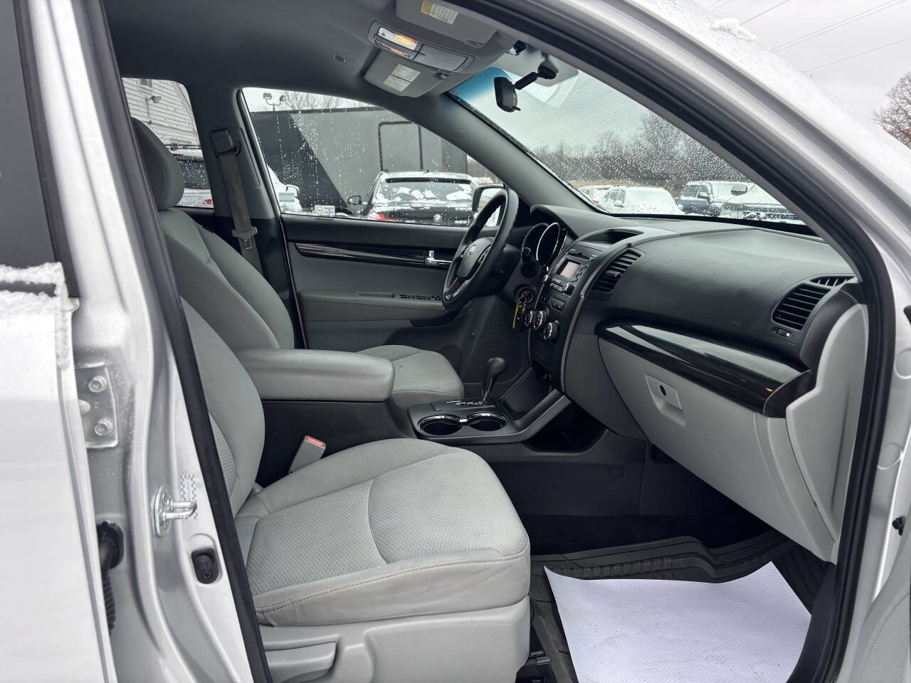 Used 2011 Kia Sorento 2WD image 20