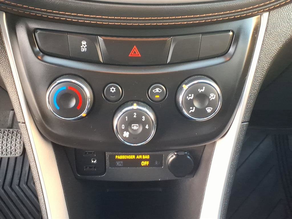 Certified 2022 Chevrolet Trax LT w/ LT Convenience Package image 15