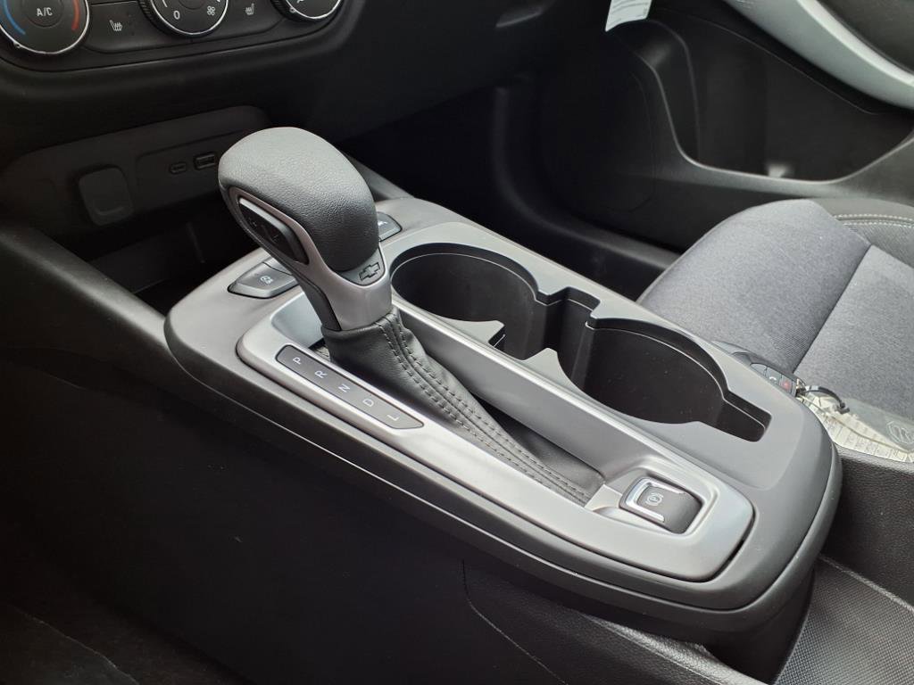 Used 2025 Chevrolet Trax LS w/ LS Convenience Package image 7
