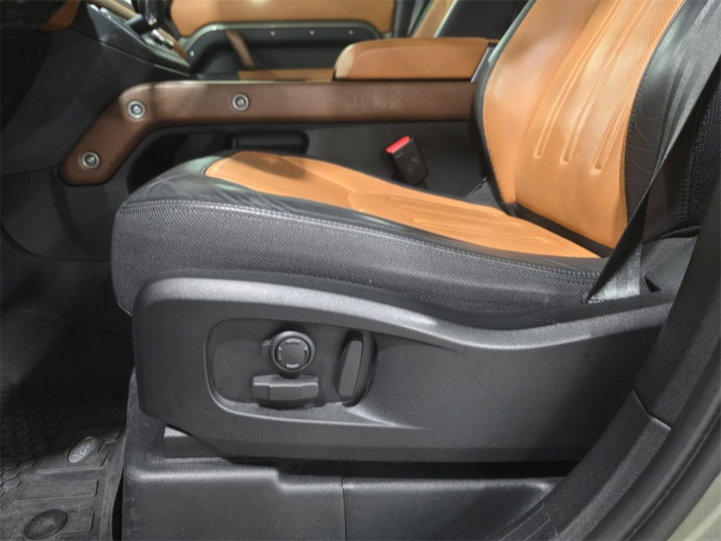 Used 2022 Land Rover Defender 110 X image 27