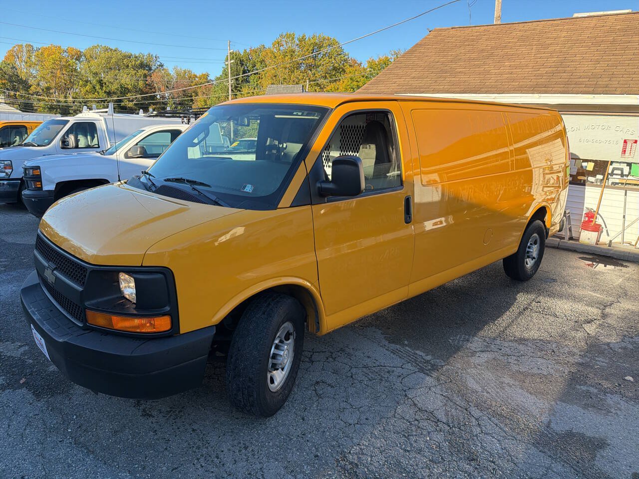 Used 2016 Chevrolet Express 2500 Extended RWD image 5
