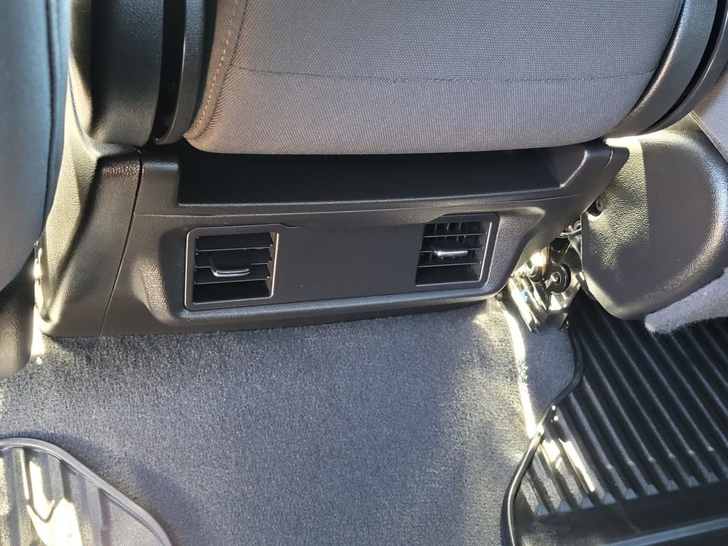 Used 2023 Chevrolet Silverado 1500 Custom image 17