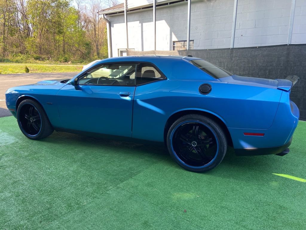 Used 2015 Dodge Challenger R/T w/ Quick Order Package 22B R/T RWD image 9