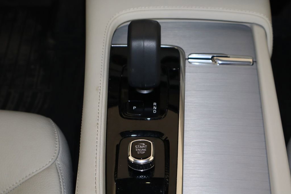 Used 2023 Volvo XC90 B5 Core w/ Protection Package Premier image 28