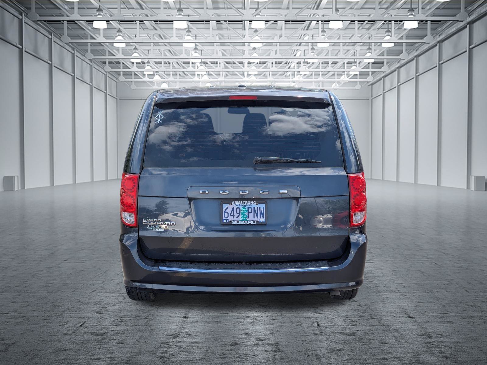 Used 2013 Dodge Grand Caravan American Value Package w/ UConnect Hands-Free Group FWD image 4