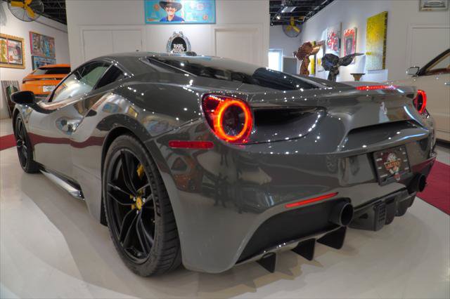 Used 2018 Ferrari 488 GTB RWD image 11