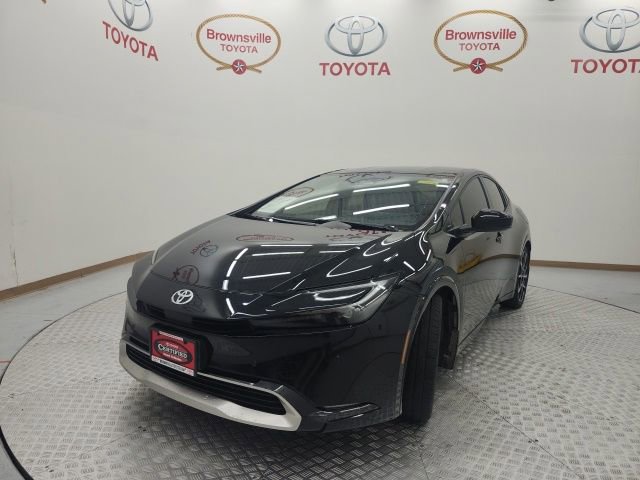 Used 2026 Toyota Prius Plug-In Hybrid FWD image 2