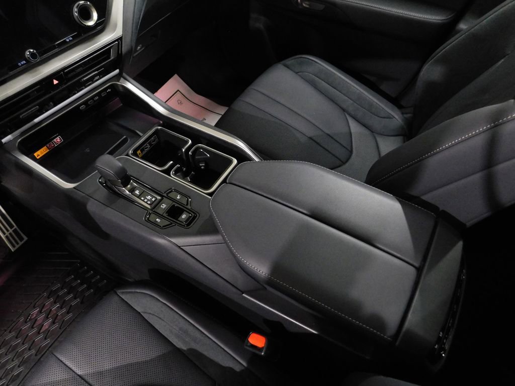 Used 2025 Lexus TX 500h AWD image 62