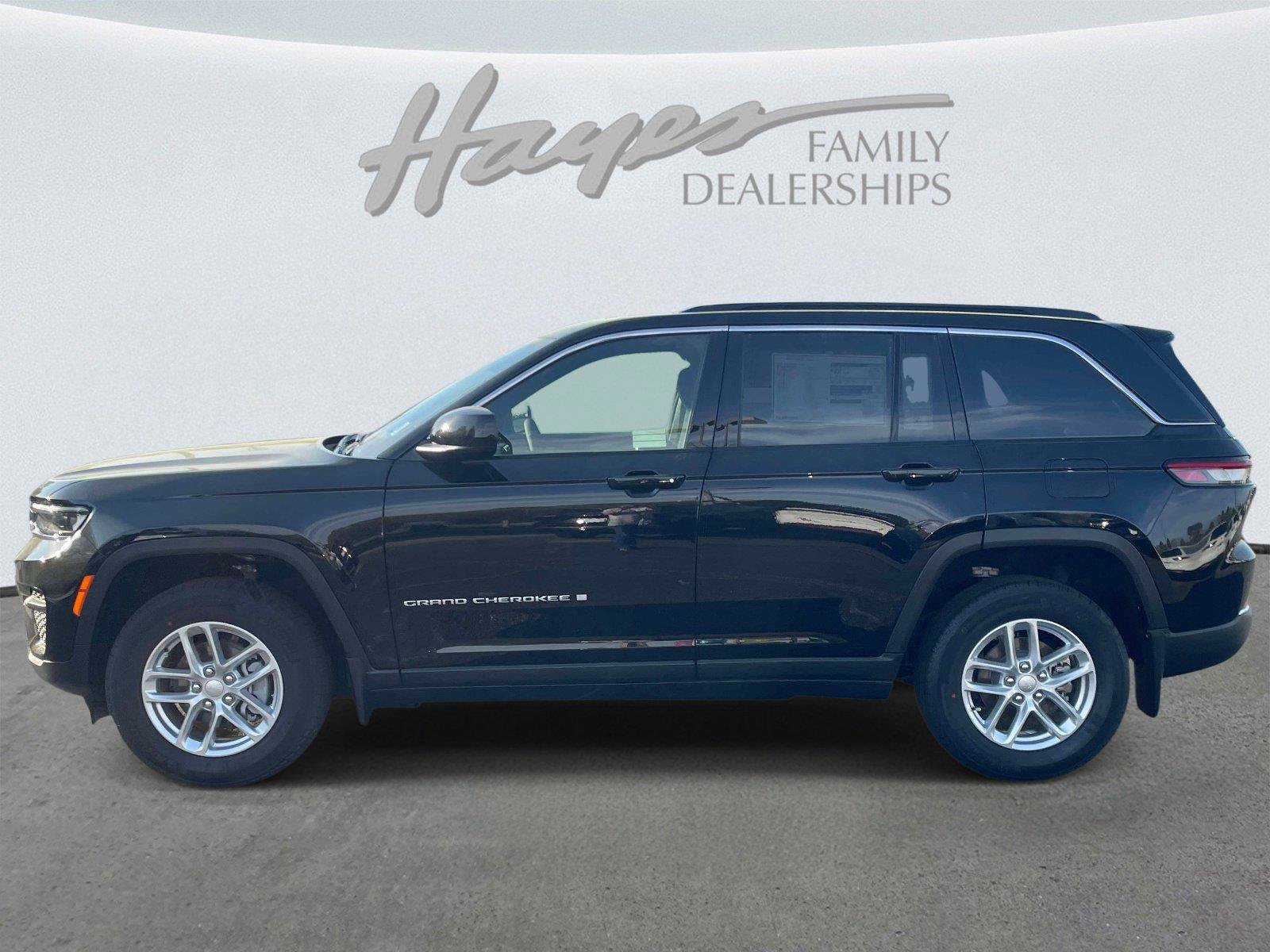 New 2026 Jeep Grand Cherokee Laredo X RWD image 6