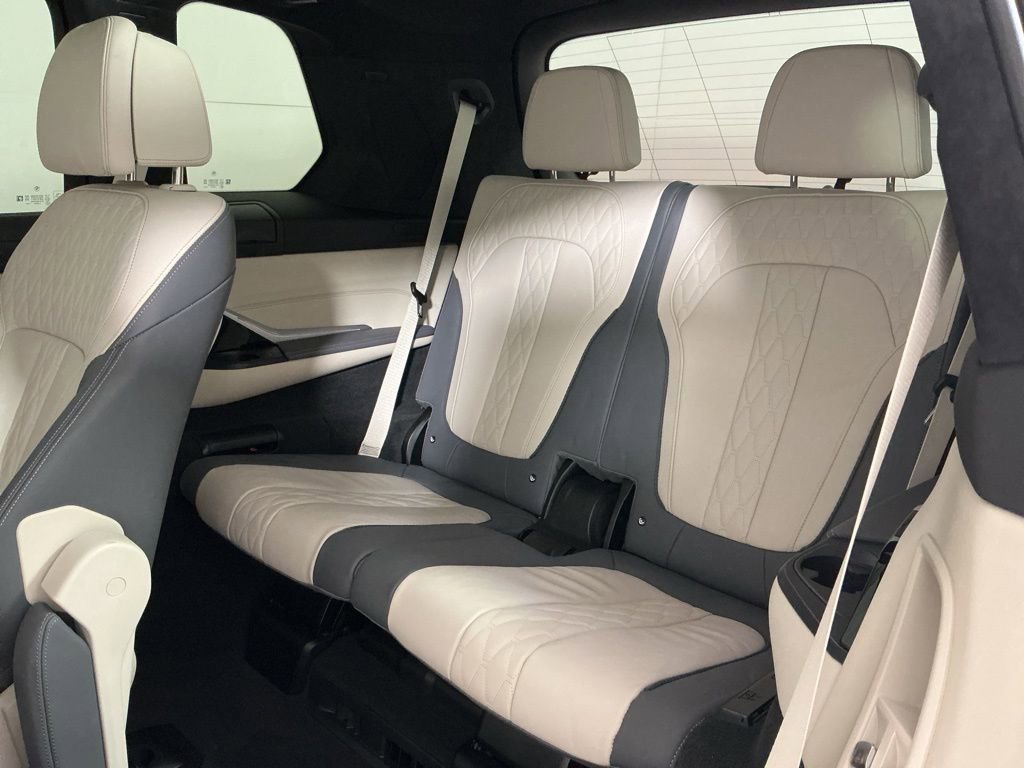 Certified 2024 BMW X7 M60i w/ Executive Package image 29