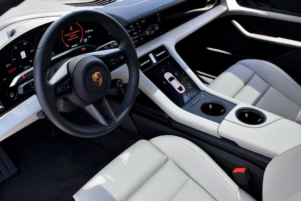 Used 2020 Porsche Taycan 4S AWD/4WD image 32