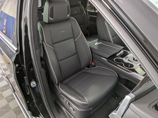 New 2026 Cadillac Escalade Luxury w/ Touring Package image 37
