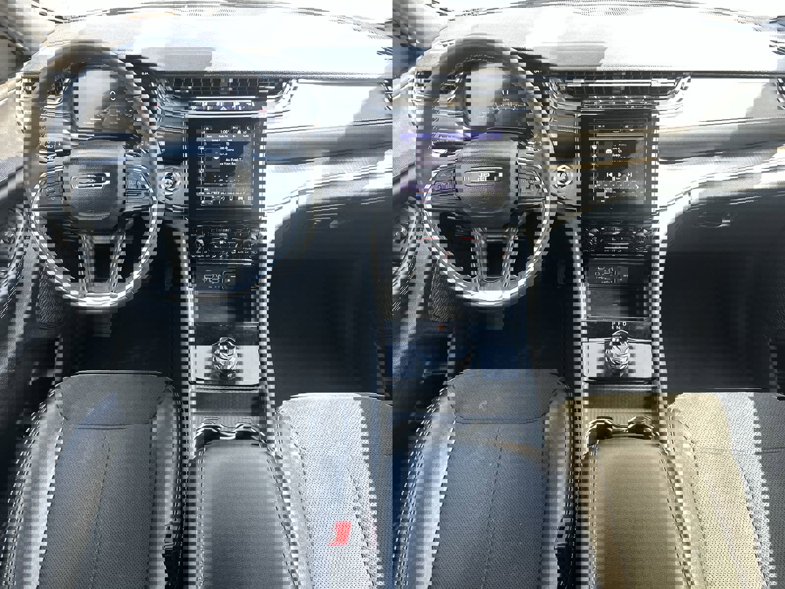 Used 2024 Jeep Grand Cherokee L Laredo AWD/4WD image 18