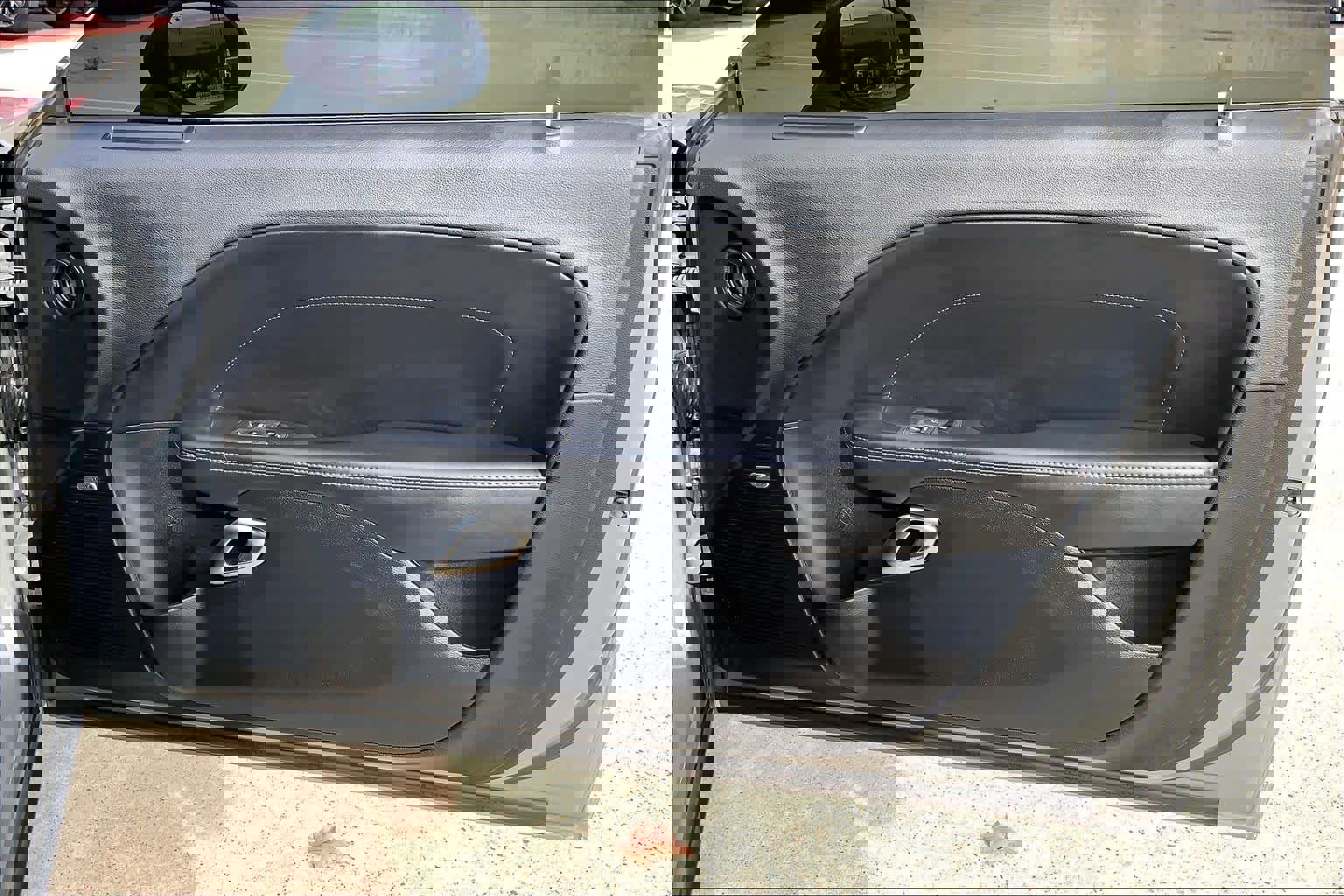 Used 2017 Dodge Challenger R/T Scat Pack w/ Dynamics Package image 19