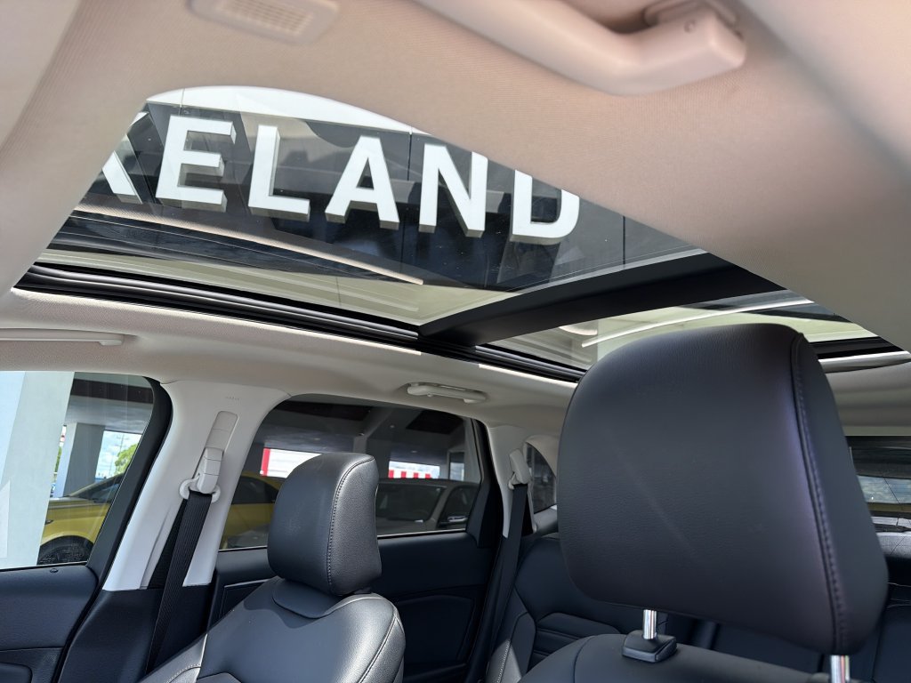 Used 2022 Ford Edge SEL w/ Convenience Package AWD/4WD image 26