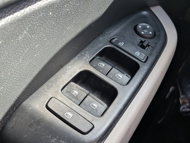 Used 2023 Hyundai Venue SEL image 22