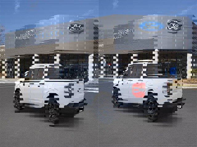 New 2025 Ford Maverick XLT image 4