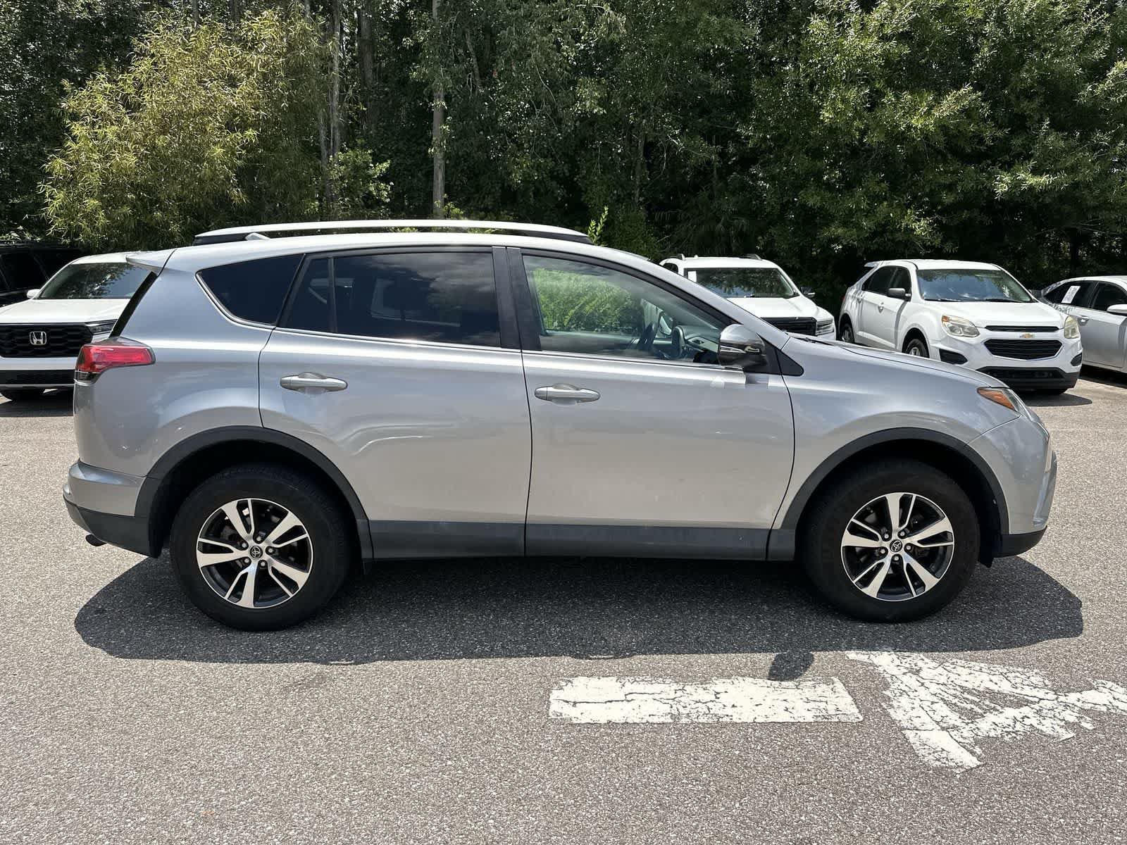 Used 2018 Toyota RAV4 XLE w/ Plus Extra Value Package FWD image 7