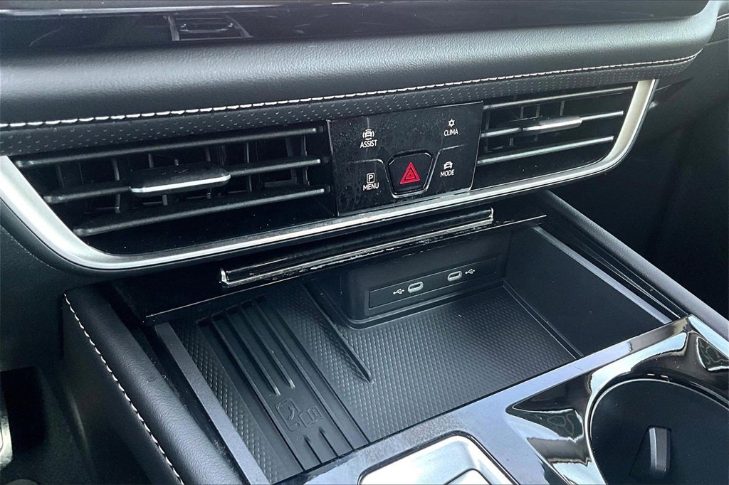 Used 2025 Volkswagen Atlas SEL Premium R-Line image 27