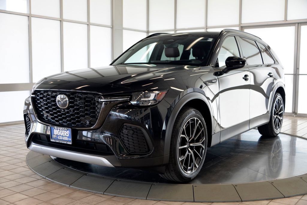 Certified 2025 MAZDA CX-70 Plug-In Hybrid w/ Premium Plus AWD/4WD image 4