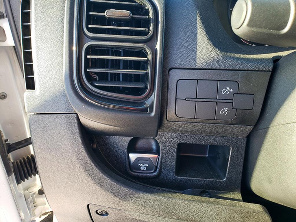 Used 2024 RAM ProMaster 2500 image 13