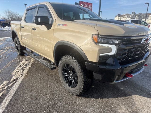 Used 2023 Chevrolet Silverado 1500 ZR2 w/ Technology Package image 2
