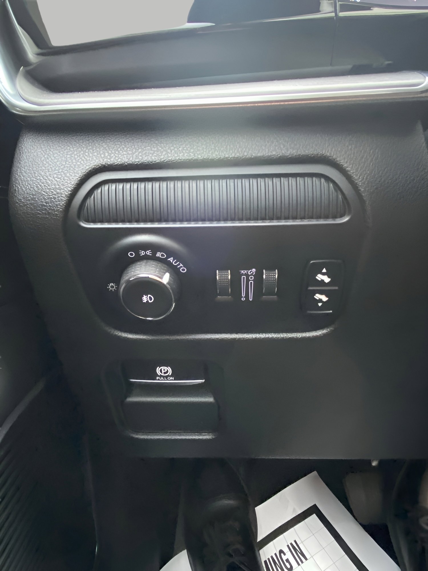 Used 2023 Jeep Wagoneer Series II w/ Convenience Group I AWD/4WD image 17