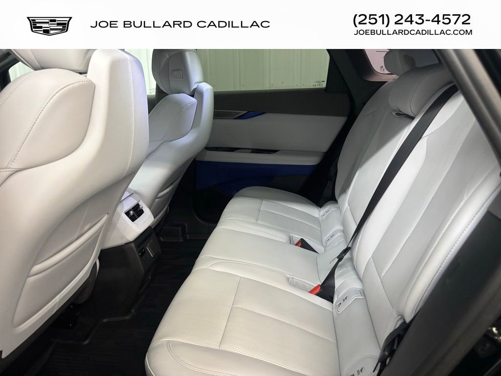 New 2025 Cadillac Optiq Luxury 2 w/ LPO, Floor Liner Package AWD/4WD image 14