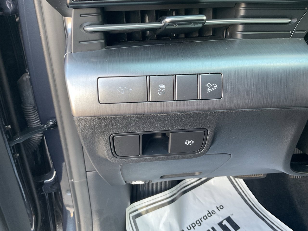Used 2025 Hyundai Kona SEL FWD image 21