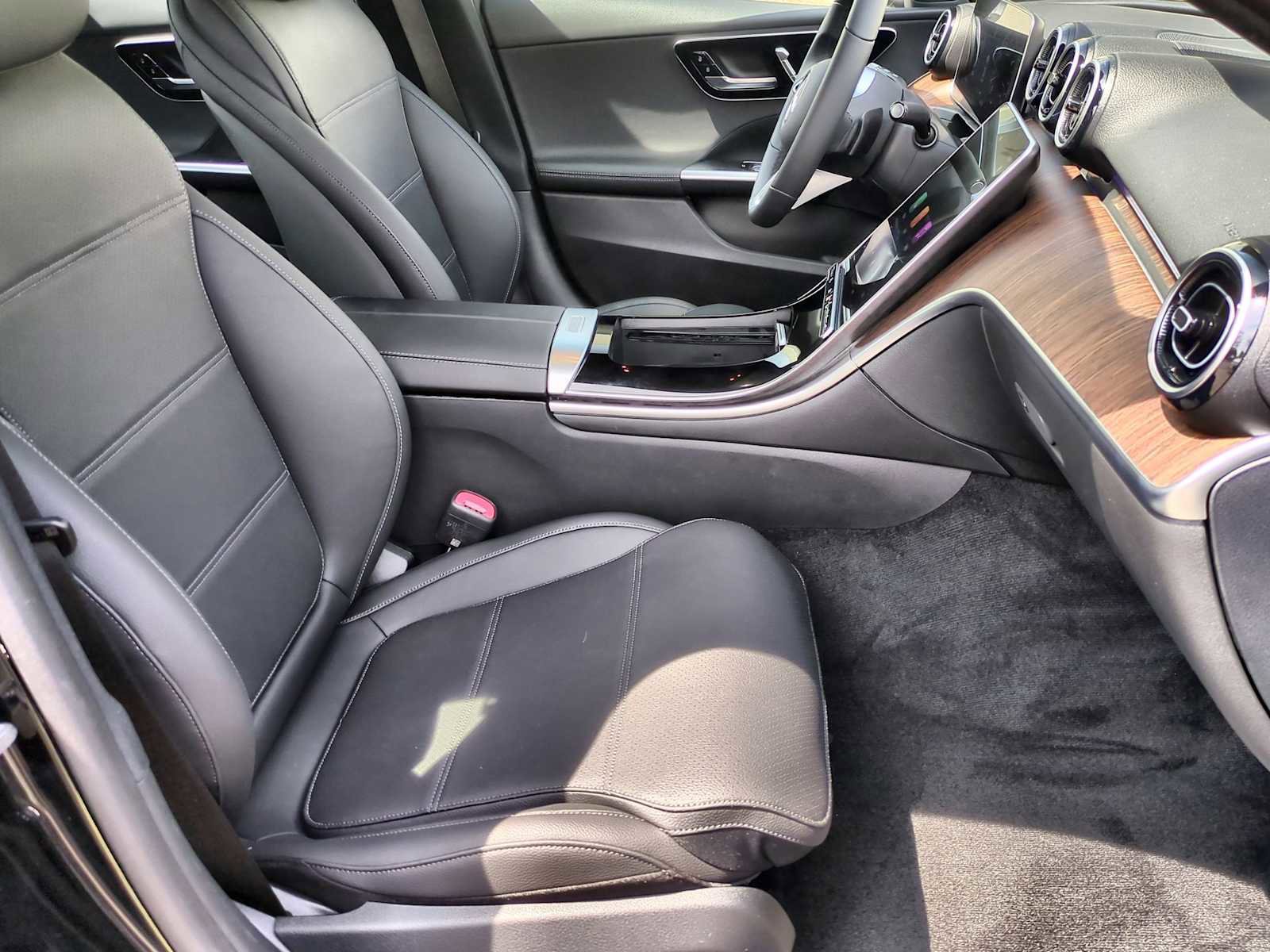 New 2025 Mercedes-Benz C 300 4MATIC Sedan image 24