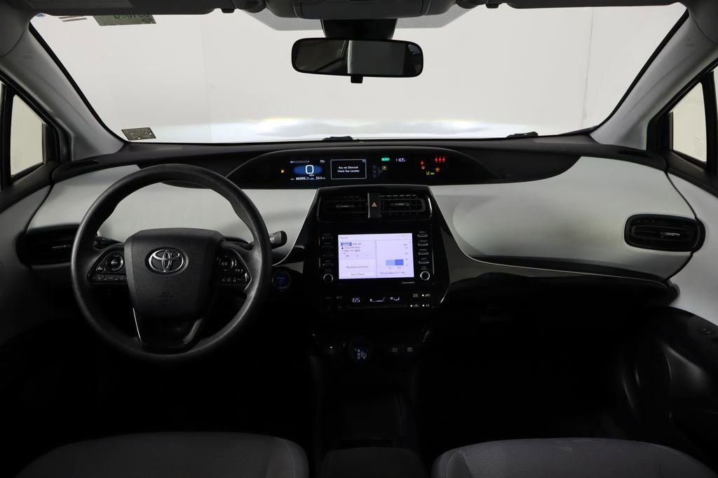 Used 2022 Toyota Prius LE image 11