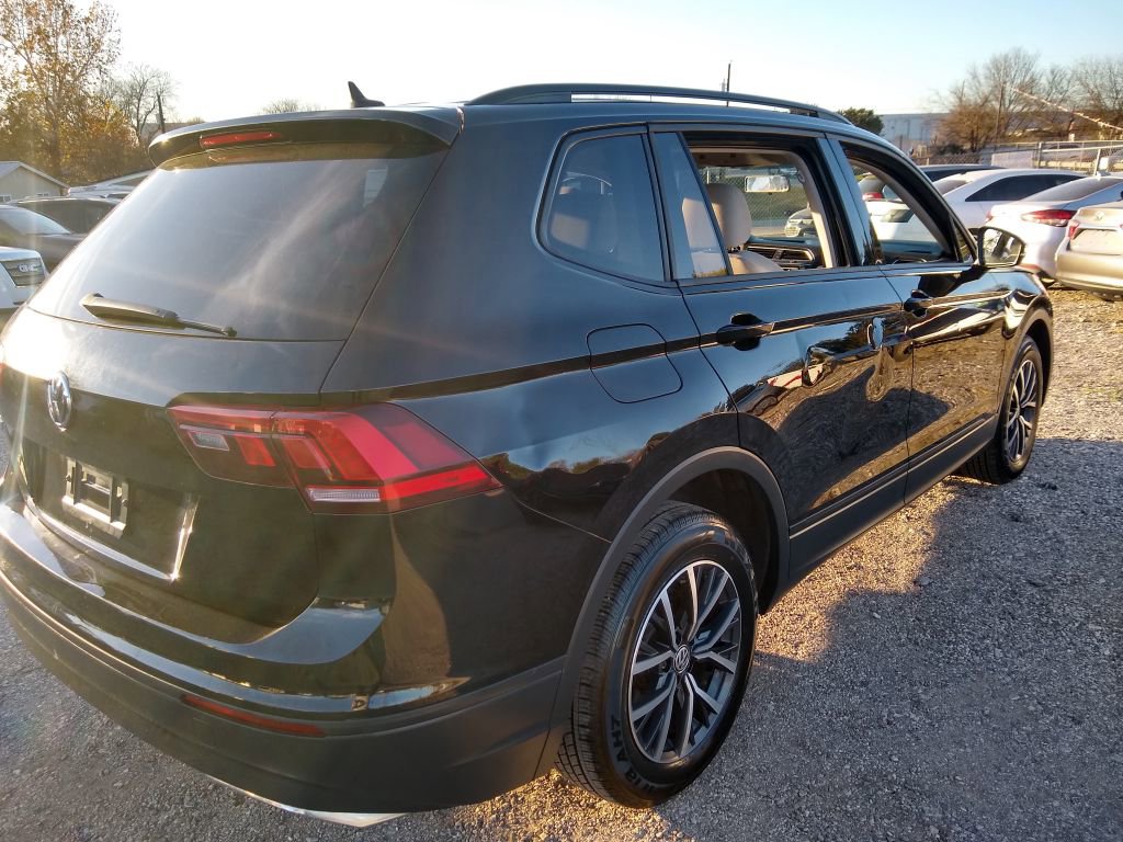 Used 2021 Volkswagen Tiguan S image 3