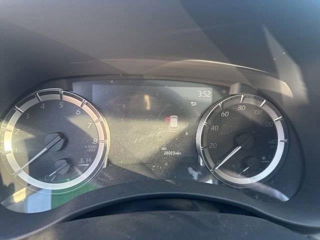 Used 2024 Toyota Highlander XLE image 9