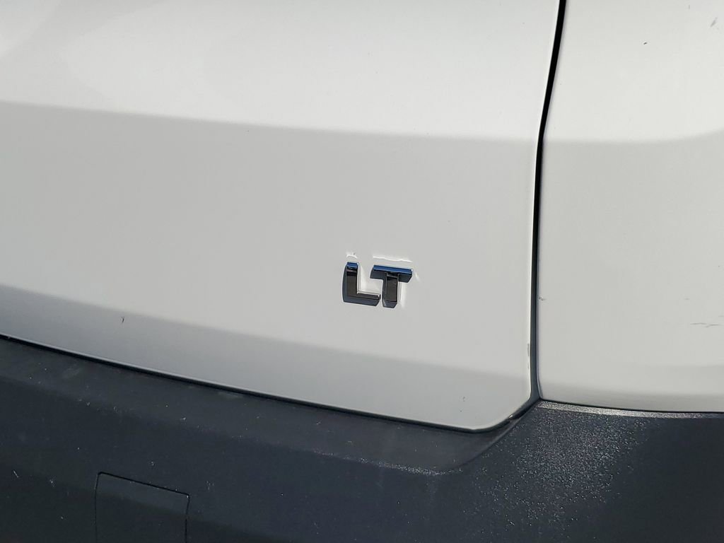 Used 2023 Chevrolet Traverse LT image 7