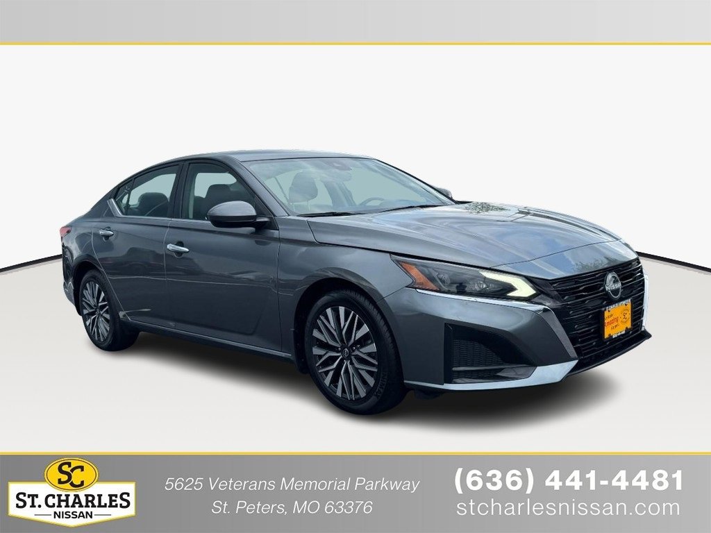 Used 2023 Nissan Altima 2.5 SV