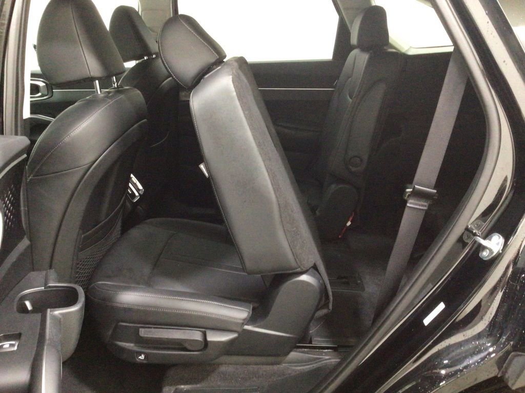 Used 2025 Kia Sorento EX AWD/4WD image 18