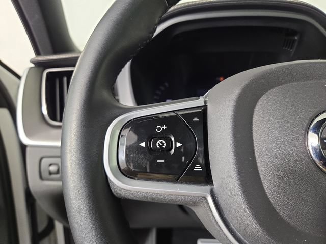 Used 2022 Volvo XC60 T8 R-Design w/ Advanced Package AWD/4WD image 23