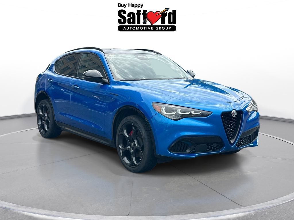 Used 2024 Alfa Romeo Stelvio AWD image 10