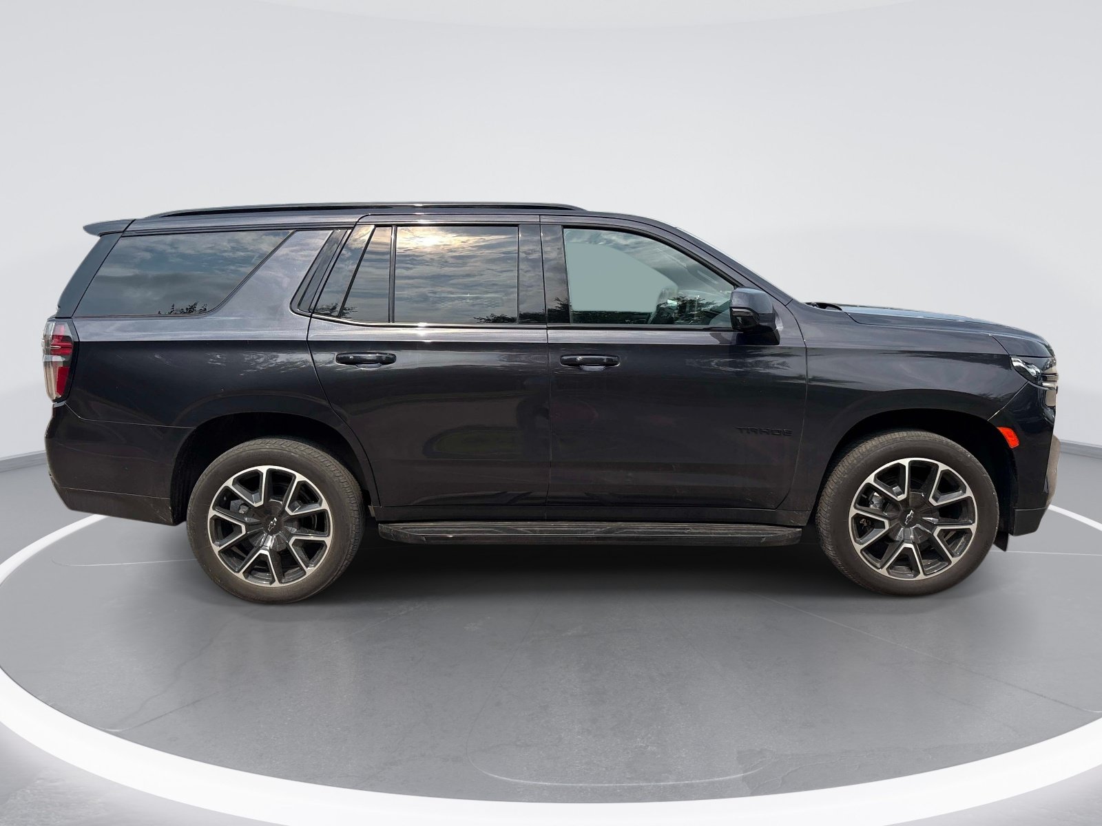 Used 2023 Chevrolet Tahoe RST w/ Luxury Package AWD/4WD image 9