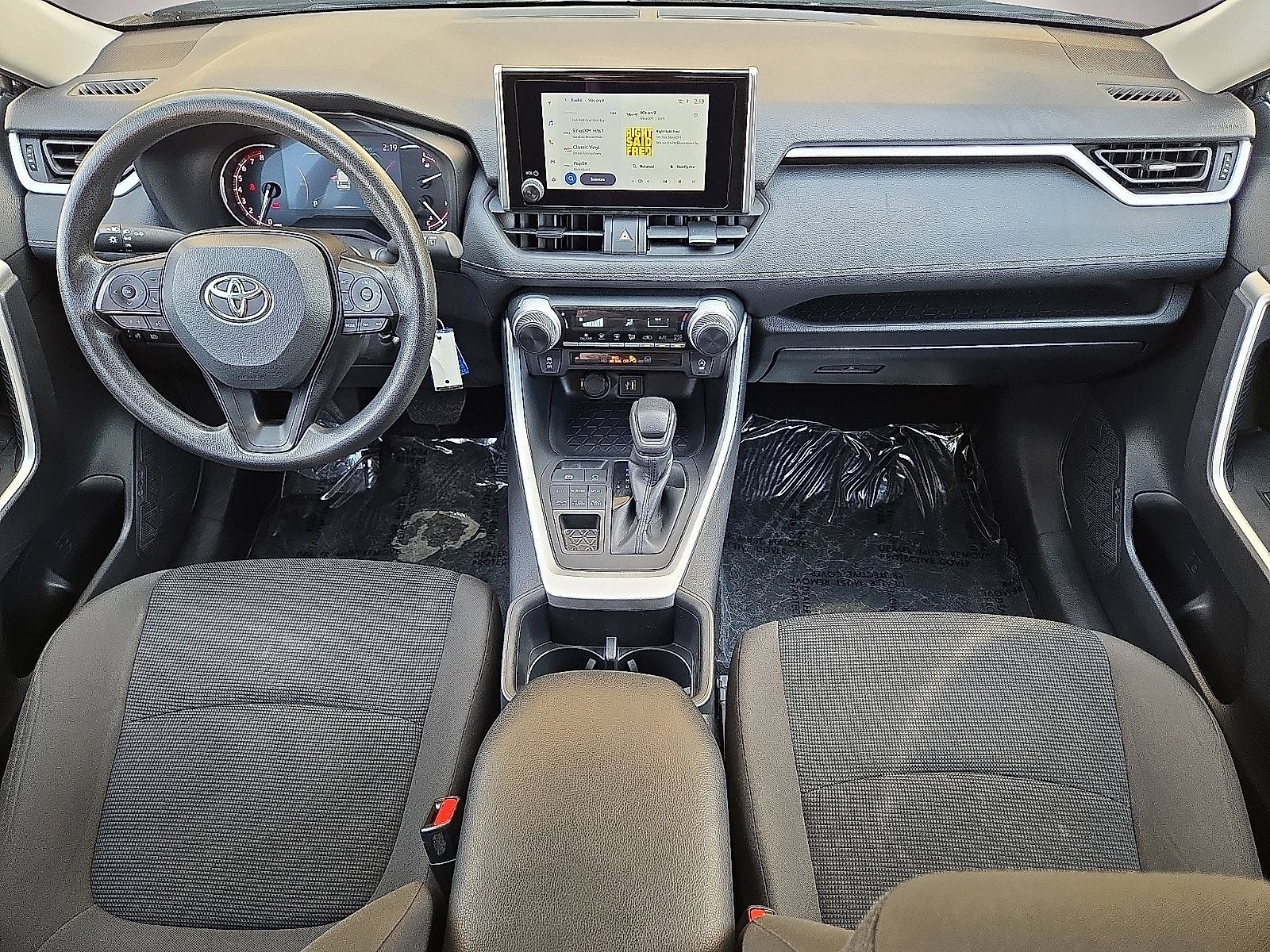 Used 2025 Toyota RAV4 LE AWD/4WD image 16