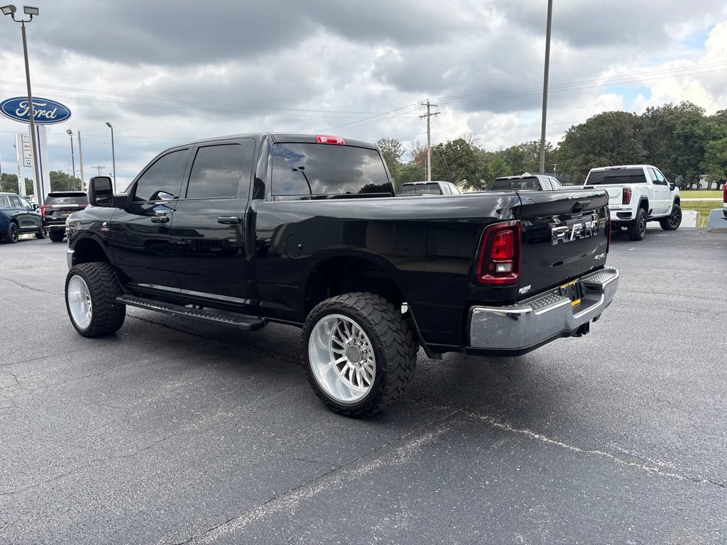 Used 2025 RAM 3500 Tradesman w/ Chrome Appearance Group AWD/4WD image 6
