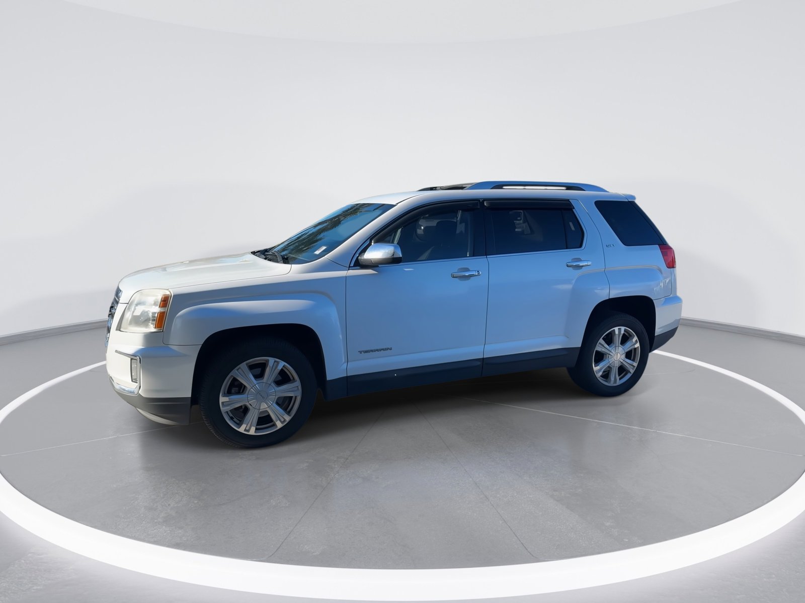 Used 2017 GMC Terrain SLT image 5