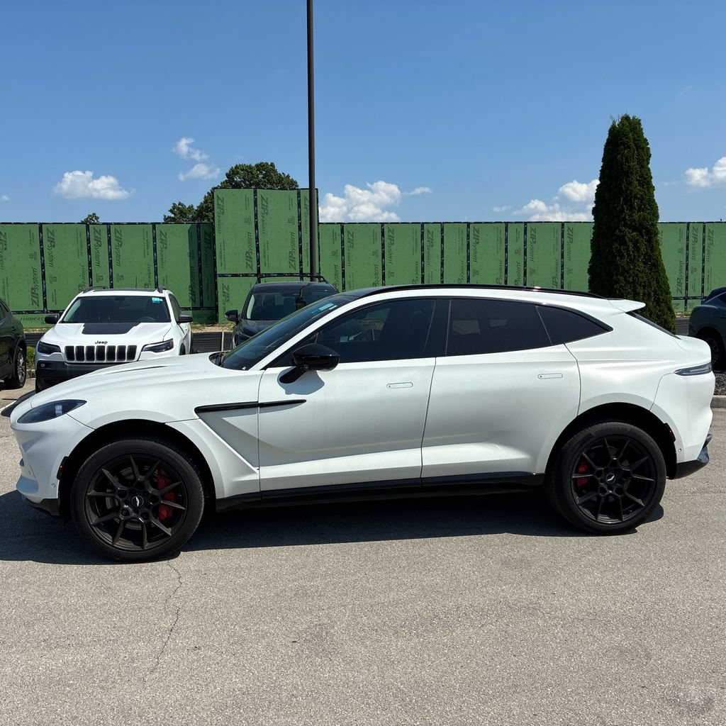 Used 2021 Aston Martin DBX AWD/4WD image 3
