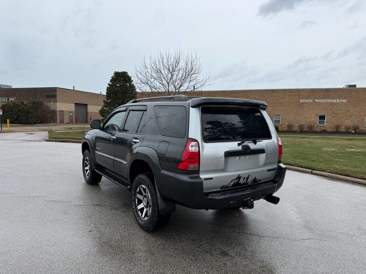 Used 2007 Toyota 4Runner SR5 image 3