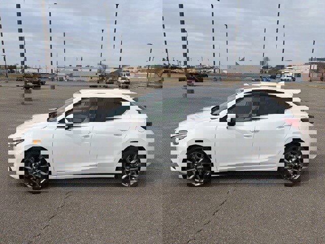 Used 2018 MAZDA MAZDA3 Grand Touring image 3