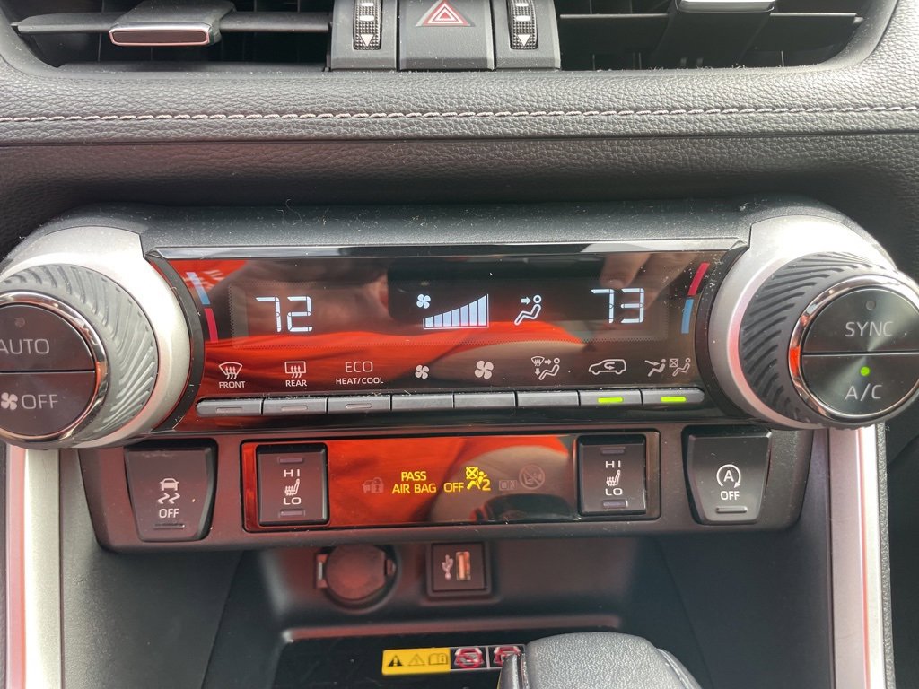 Used 2023 Toyota RAV4 XLE Premium image 16