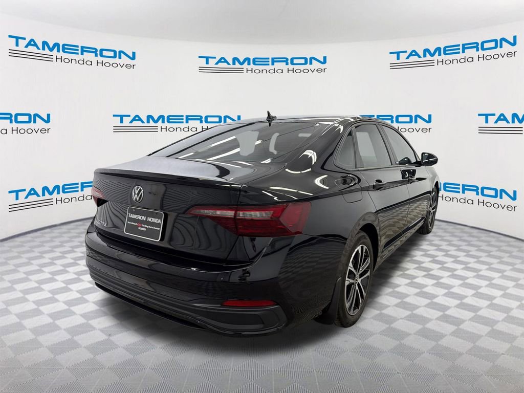 Used 2024 Volkswagen Jetta Sport FWD image 5