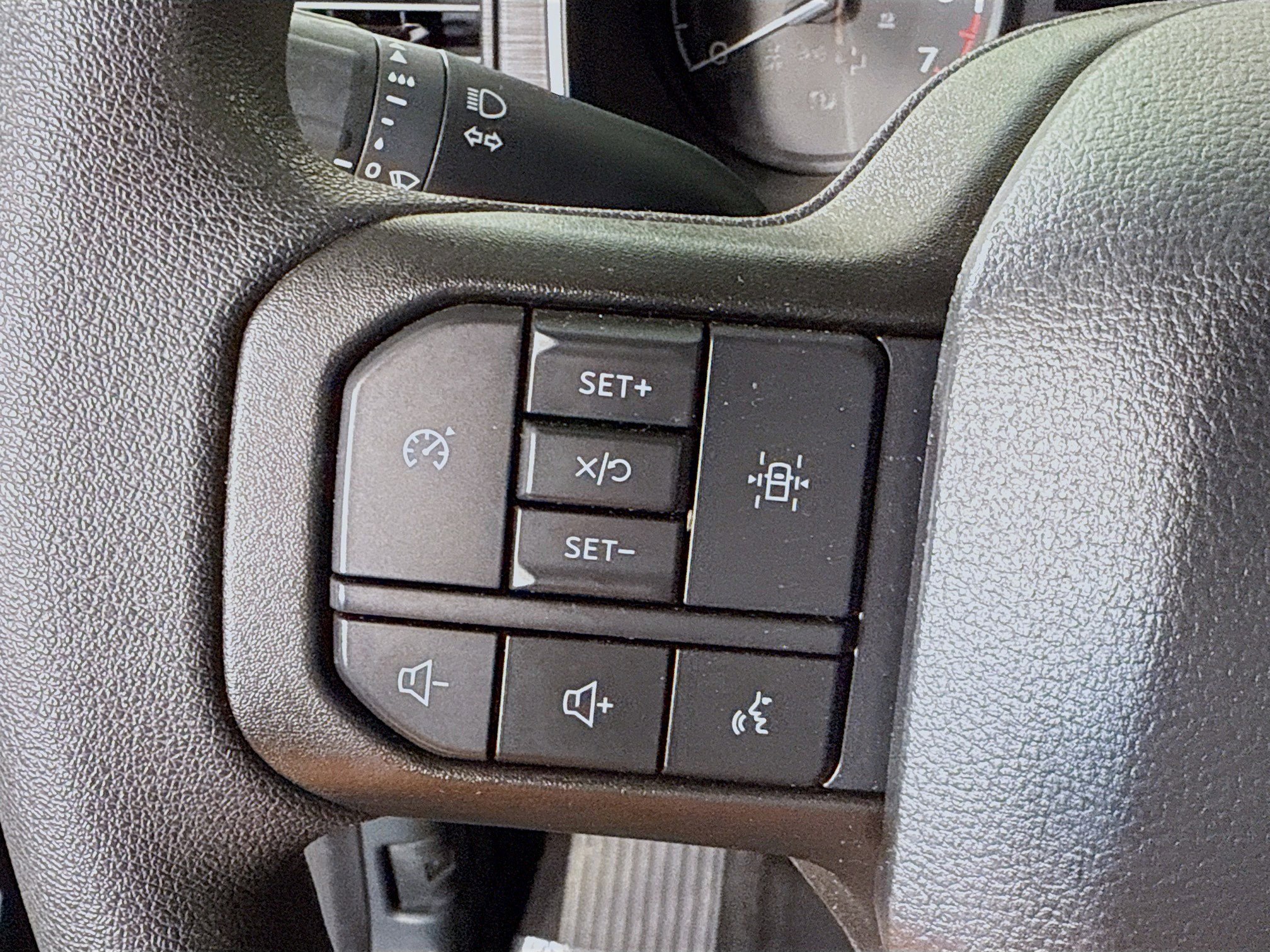 Used 2023 Ford F150 XLT AWD/4WD image 14