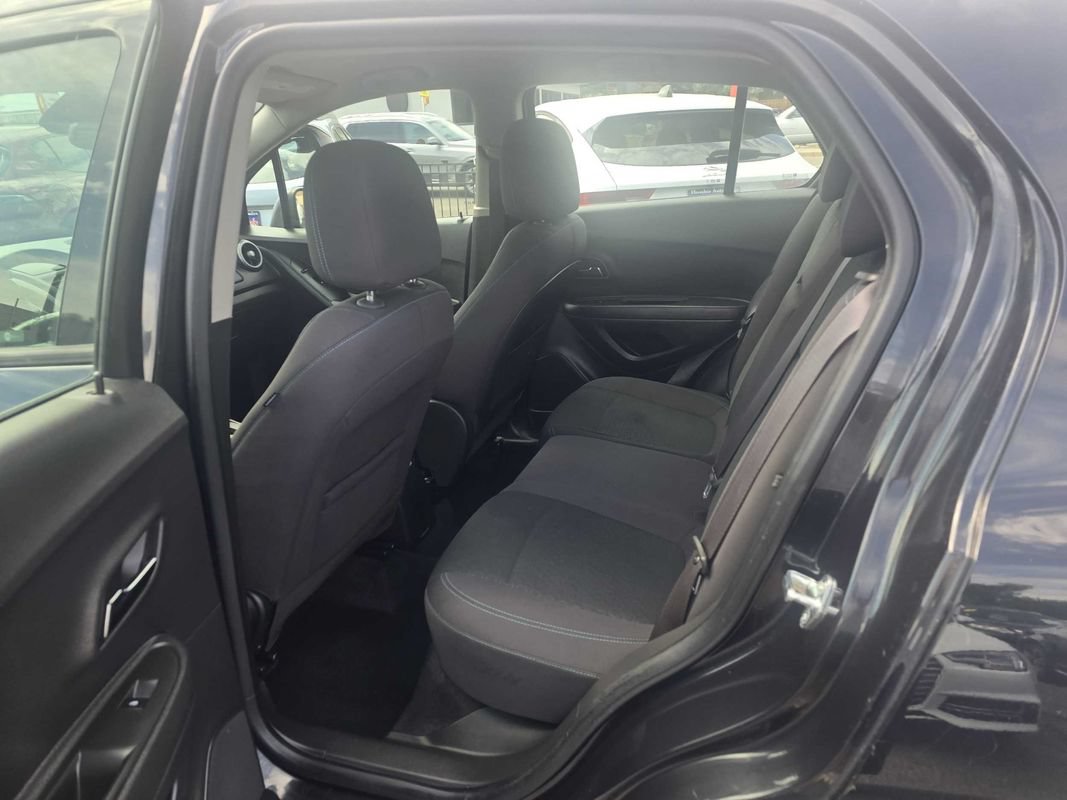 Used 2016 Chevrolet Trax LS AWD/4WD image 21